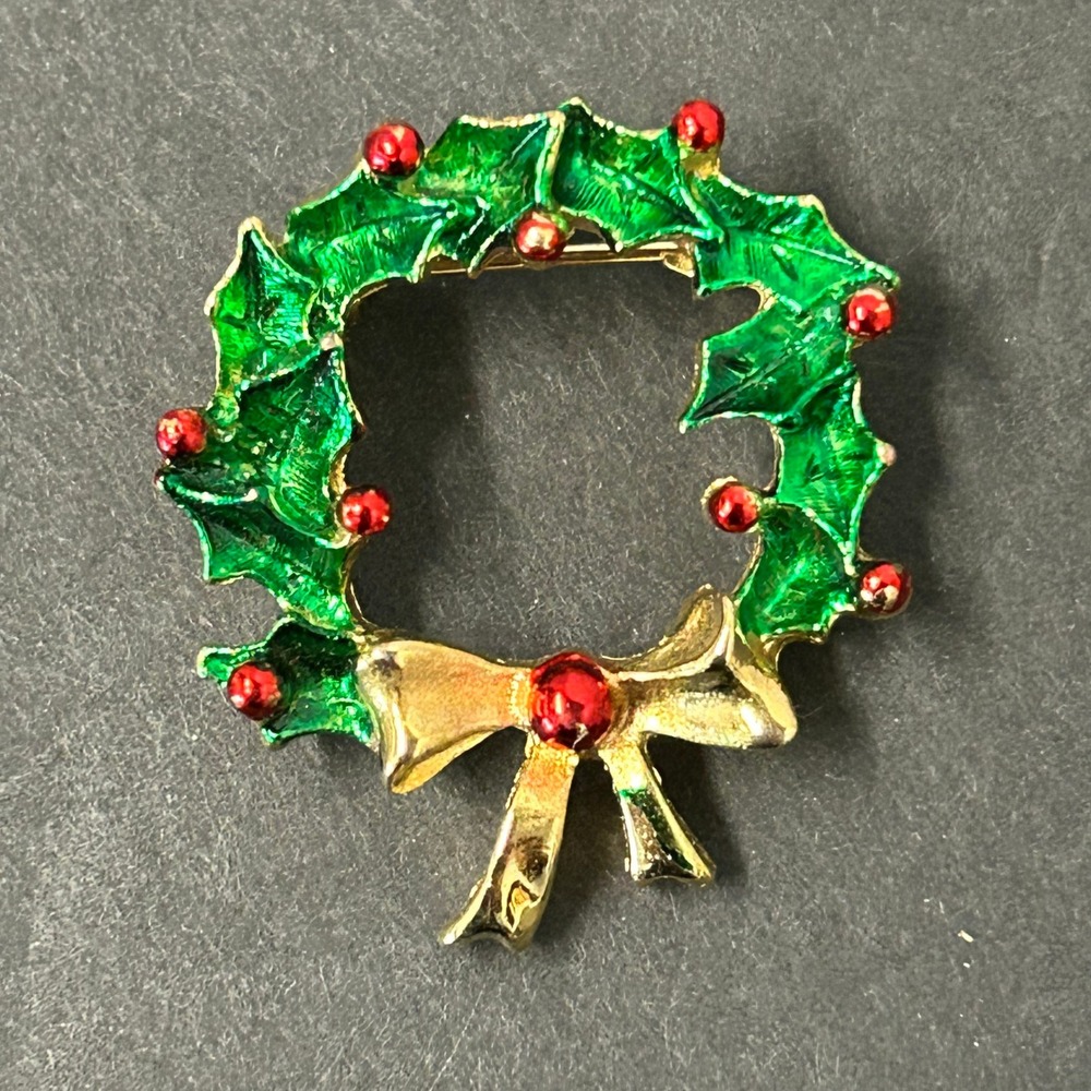 Vintage Gerrys Wreath Brooch Green Excellent Enamel Holly Berry Pin